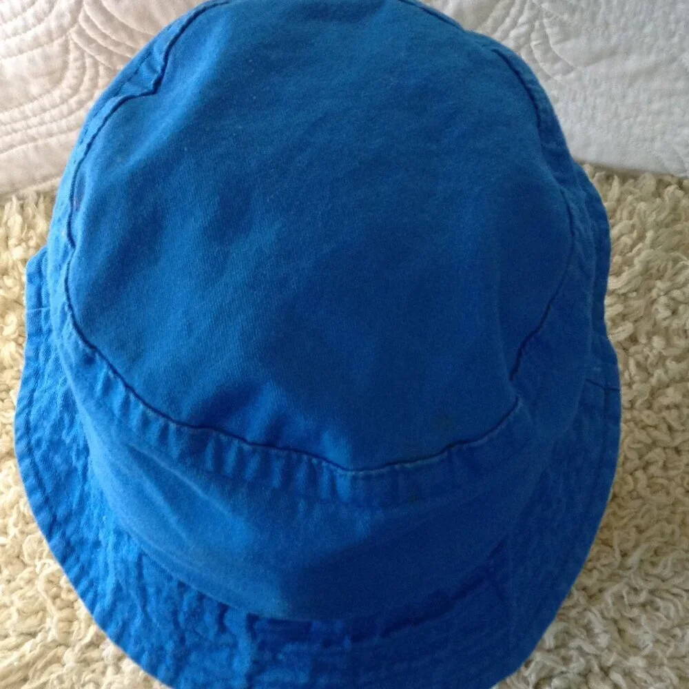 Black Dog L/XL Youth Bucket Hat; 100% Cotton, Martha's Vineyard; Summertime Chic
